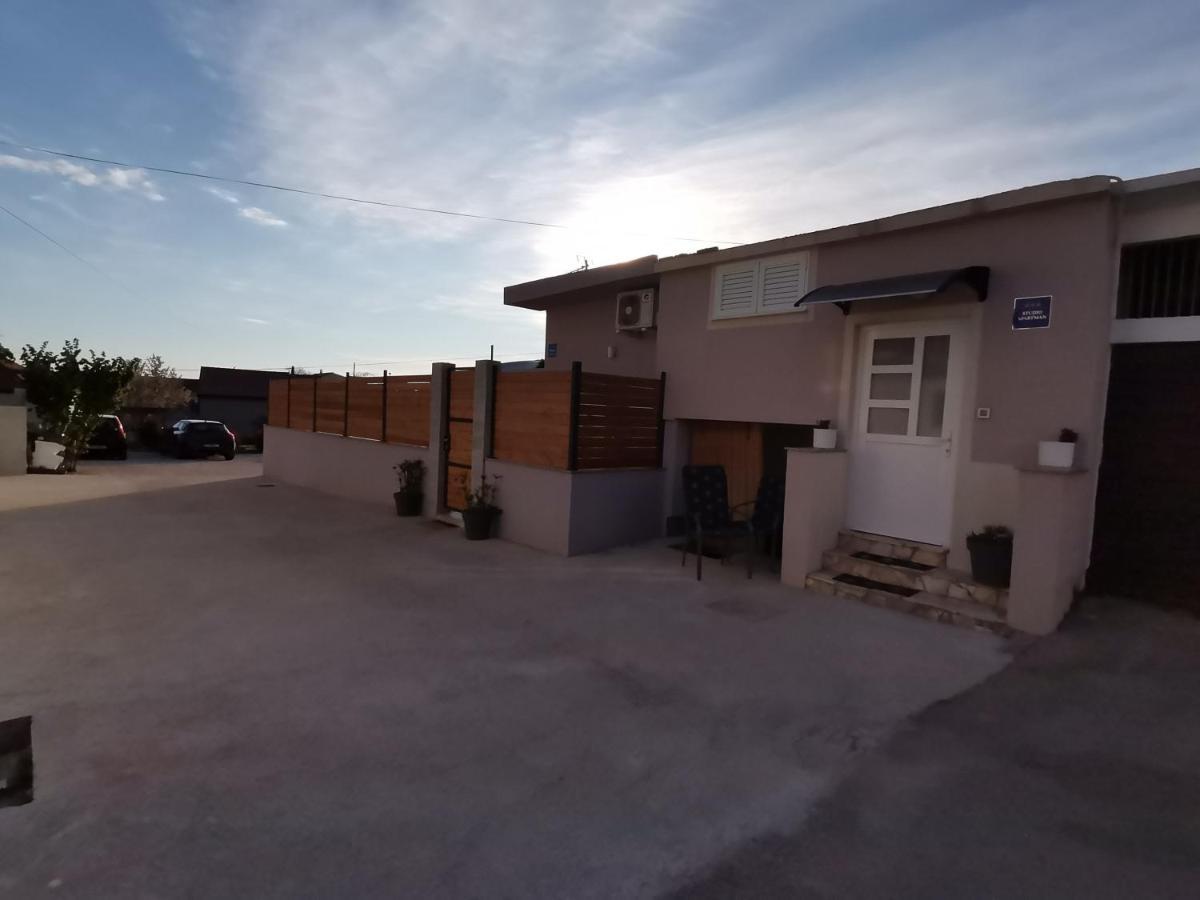 Pop Holiday House Ζαντάρ Εξωτερικό φωτογραφία